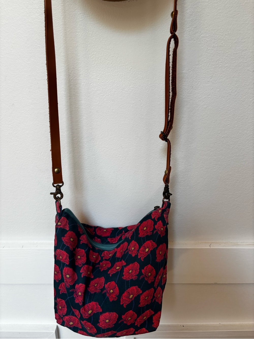 VTG AKiKO Poppy Love Crossbody Bag with Brown Leather Strap